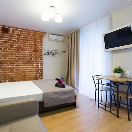 Studio Near Metro Yaroslava Mudroho, Universytet - Mykoly Khvylovoho Str 5-3 Kharkiv Eksteriør bilde