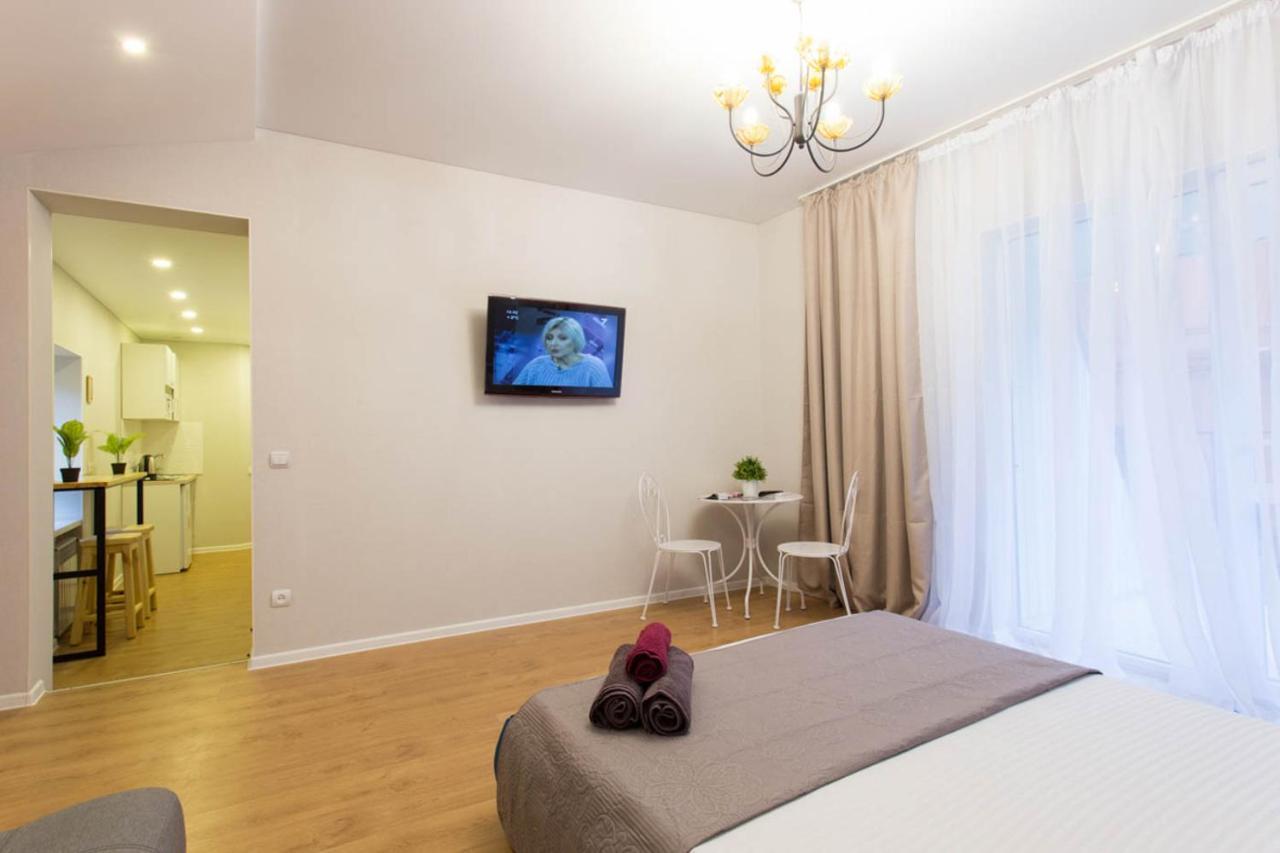 Studio Near Metro Yaroslava Mudroho, Universytet - Mykoly Khvylovoho Str 5-3 Kharkiv Eksteriør bilde