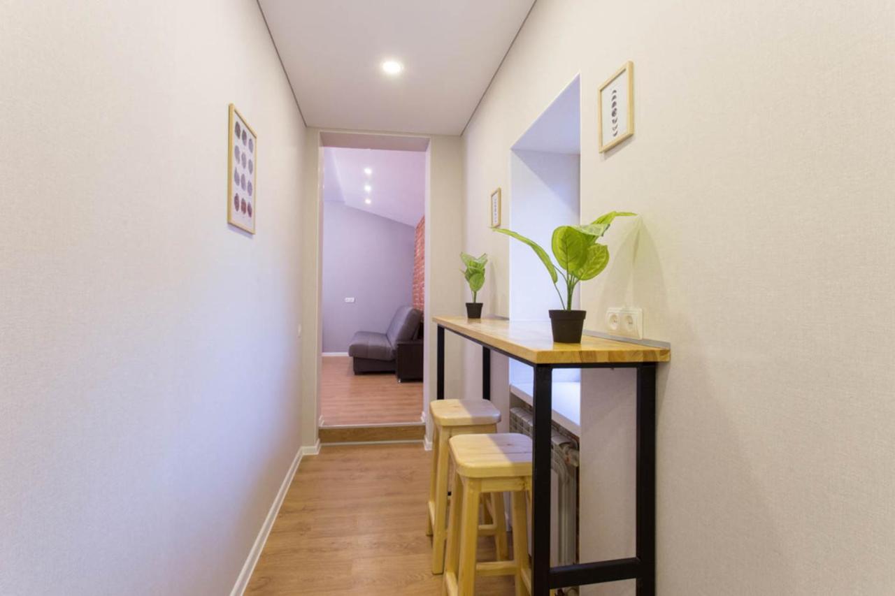 Studio Near Metro Yaroslava Mudroho, Universytet - Mykoly Khvylovoho Str 5-3 Kharkiv Eksteriør bilde