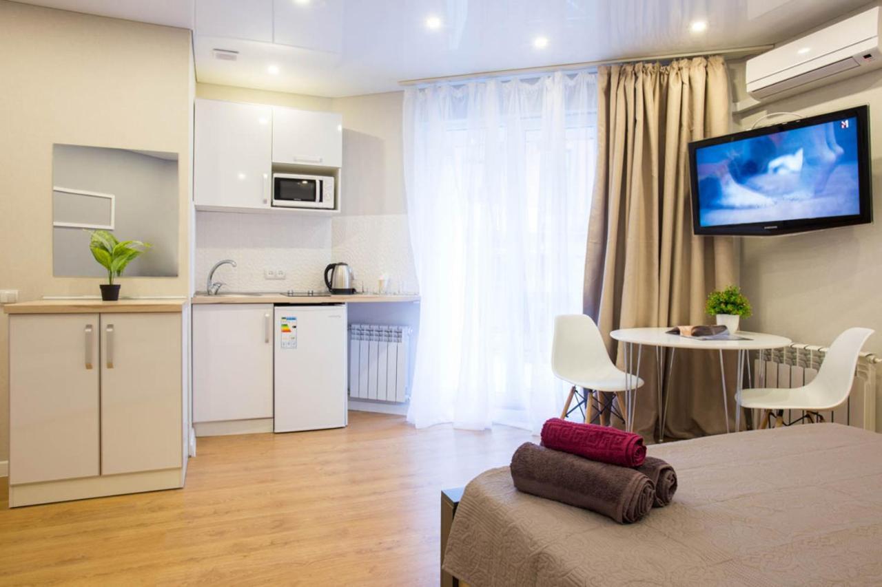 Studio Near Metro Yaroslava Mudroho, Universytet - Mykoly Khvylovoho Str 5-3 Kharkiv Eksteriør bilde