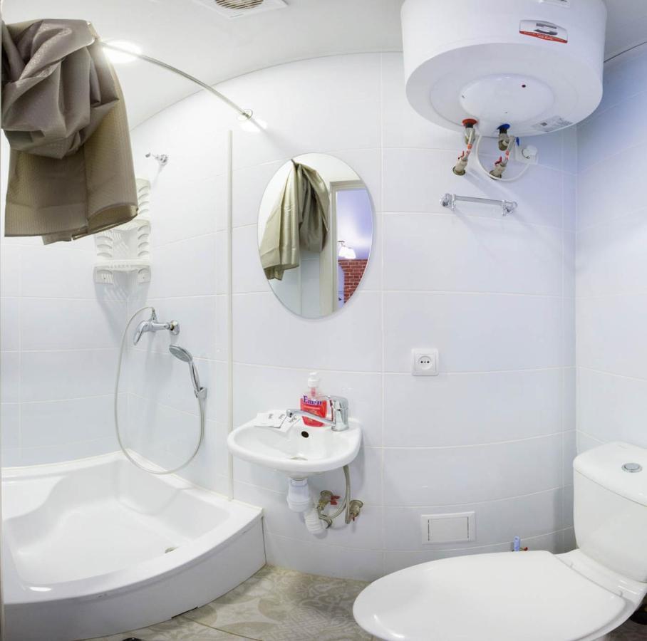 Studio Near Metro Yaroslava Mudroho, Universytet - Mykoly Khvylovoho Str 5-3 Kharkiv Eksteriør bilde